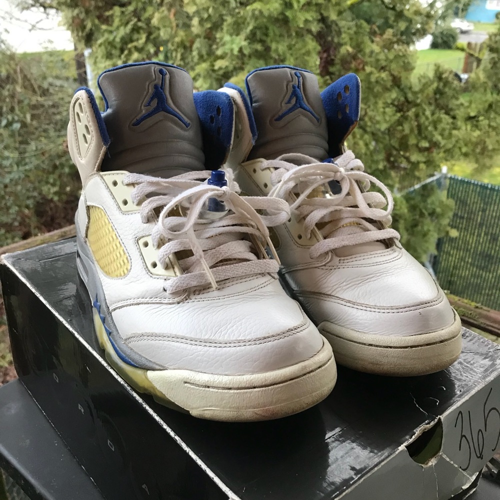 Jordan 5 stealth